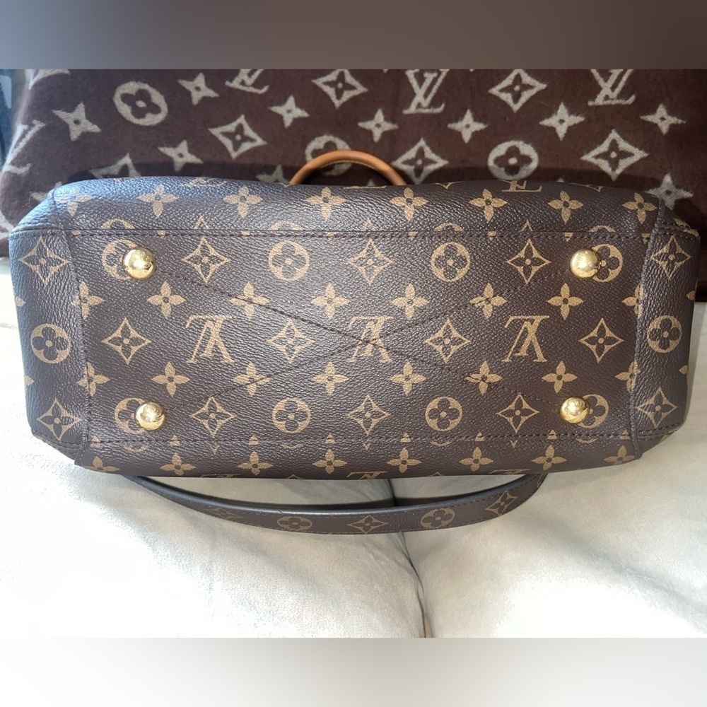 LV Montaigne 2 way from 2016 Collection, excellent condition! - Picture 3 of 12